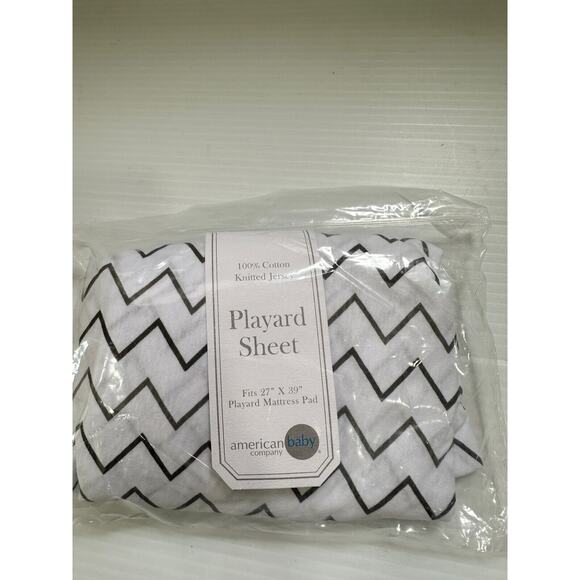 Black ZigZag Playard Sheet by American Baby Co. – 100% Cotton Knit – Snug Fit - Picture 1 of 3